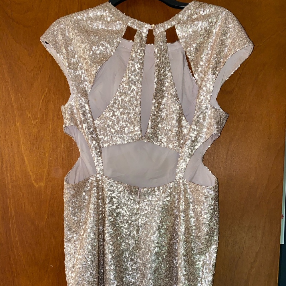 Dress - Picture 2 of 2